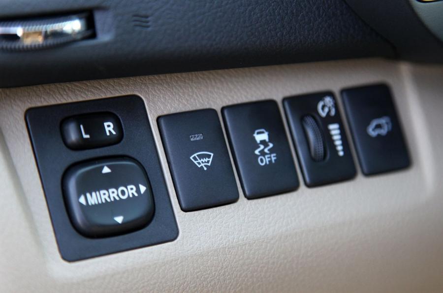 Toyota Highlander 2011 года  (фото 101 из 108)